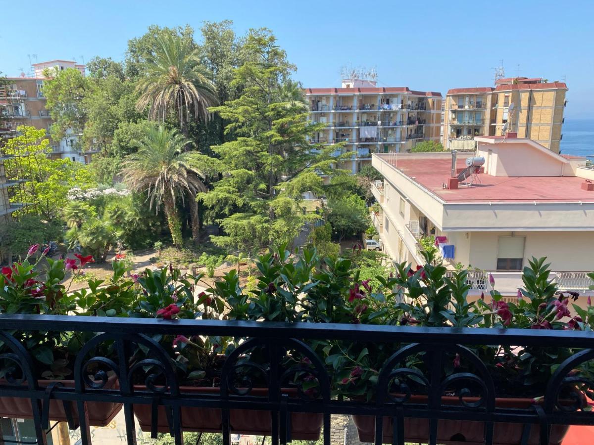 B&B Casa Pupetta Torre del Greco Bagian luar foto