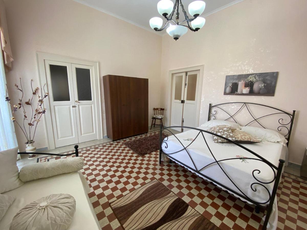 B&B Casa Pupetta Torre del Greco Bagian luar foto
